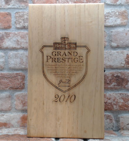 Hertog Jan Grand Prestige 2010 en 2017 incl houten kist 2010 Barleywine