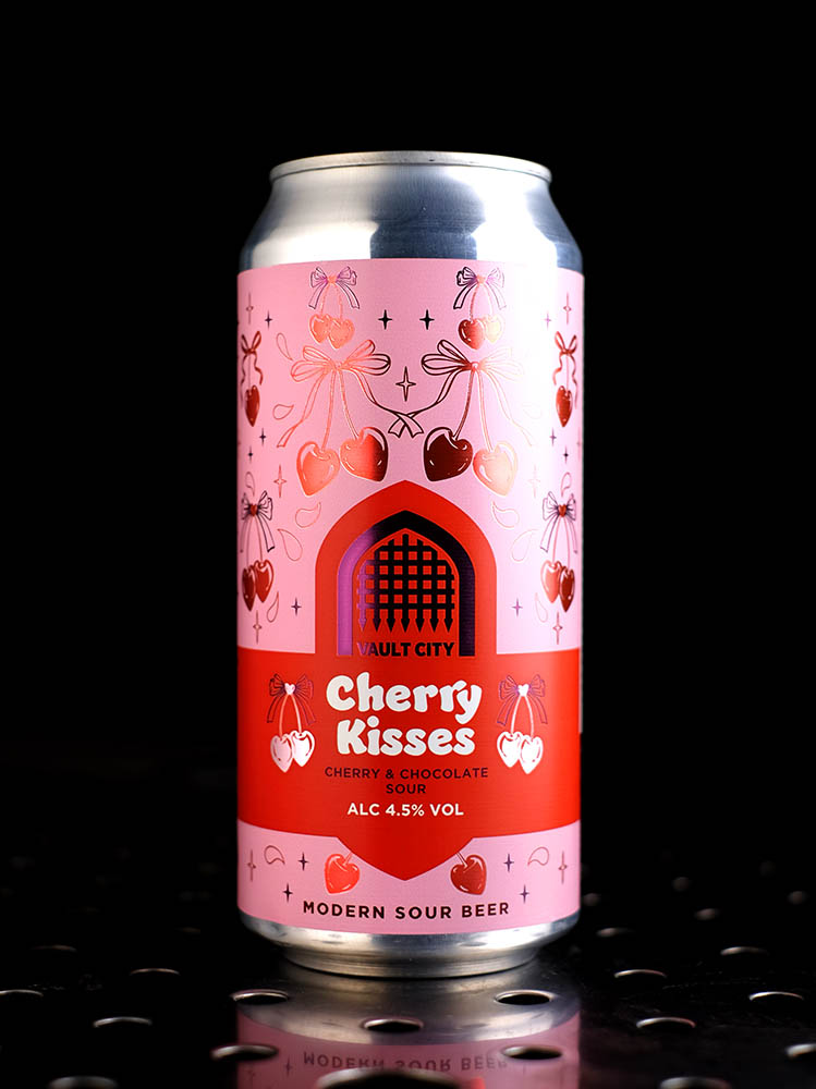 Vault City | Cherry Kisses | Sour Cerise Chocolat au Lait | 4,5%